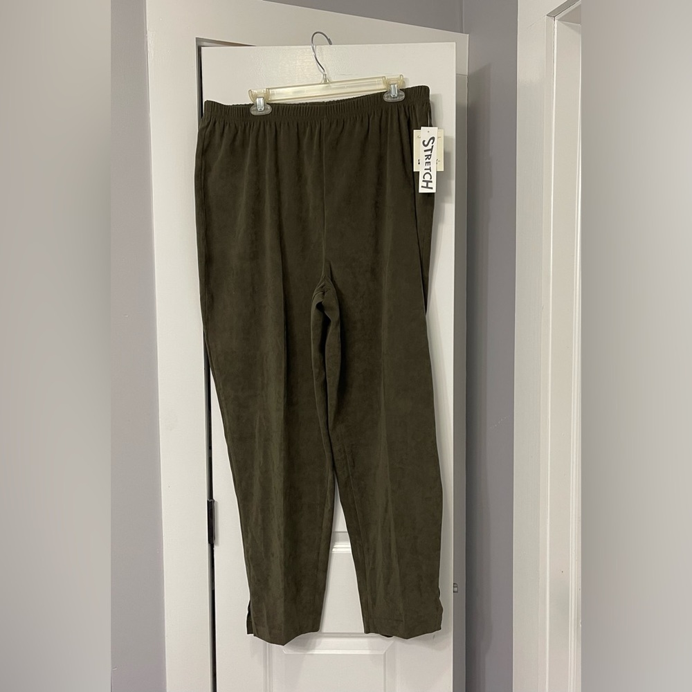 Pants/slacks